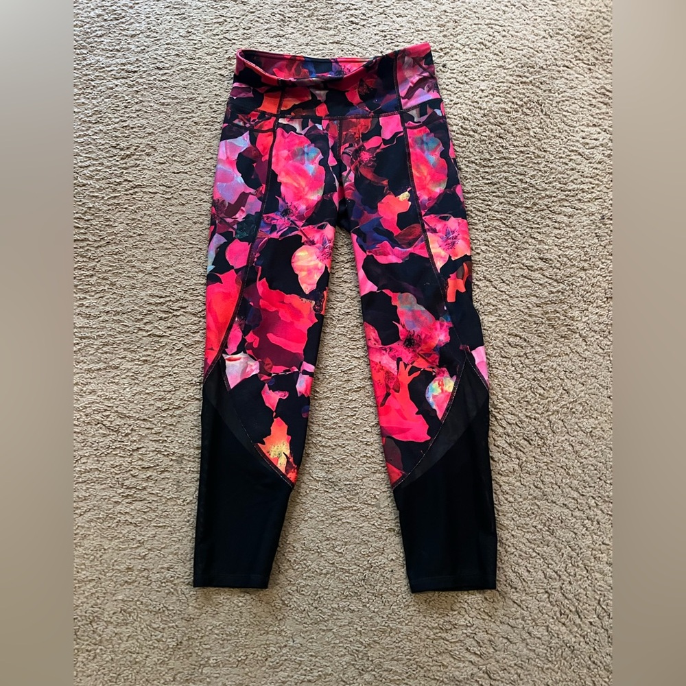 Athleta leggings. Size XS. New without tags. Red black floral